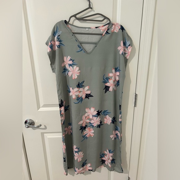 Floral V-Neck Dress - Picture 1 of 7